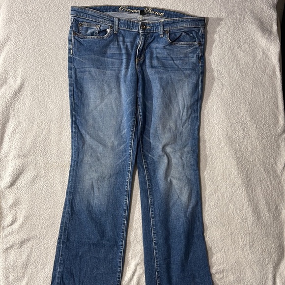 Gap Bootcut Jeans - Picture 3 of 5
